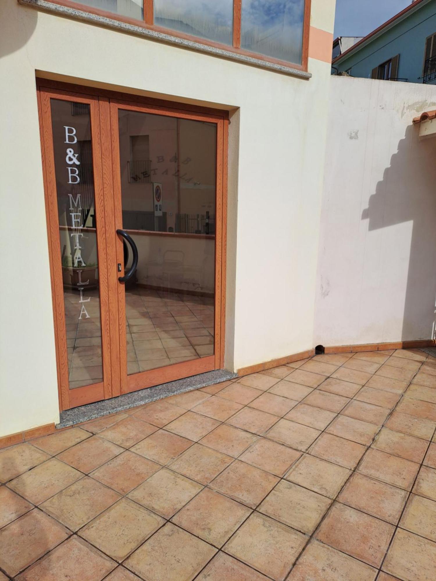 B&B Metalla Iglesias Bagian luar foto